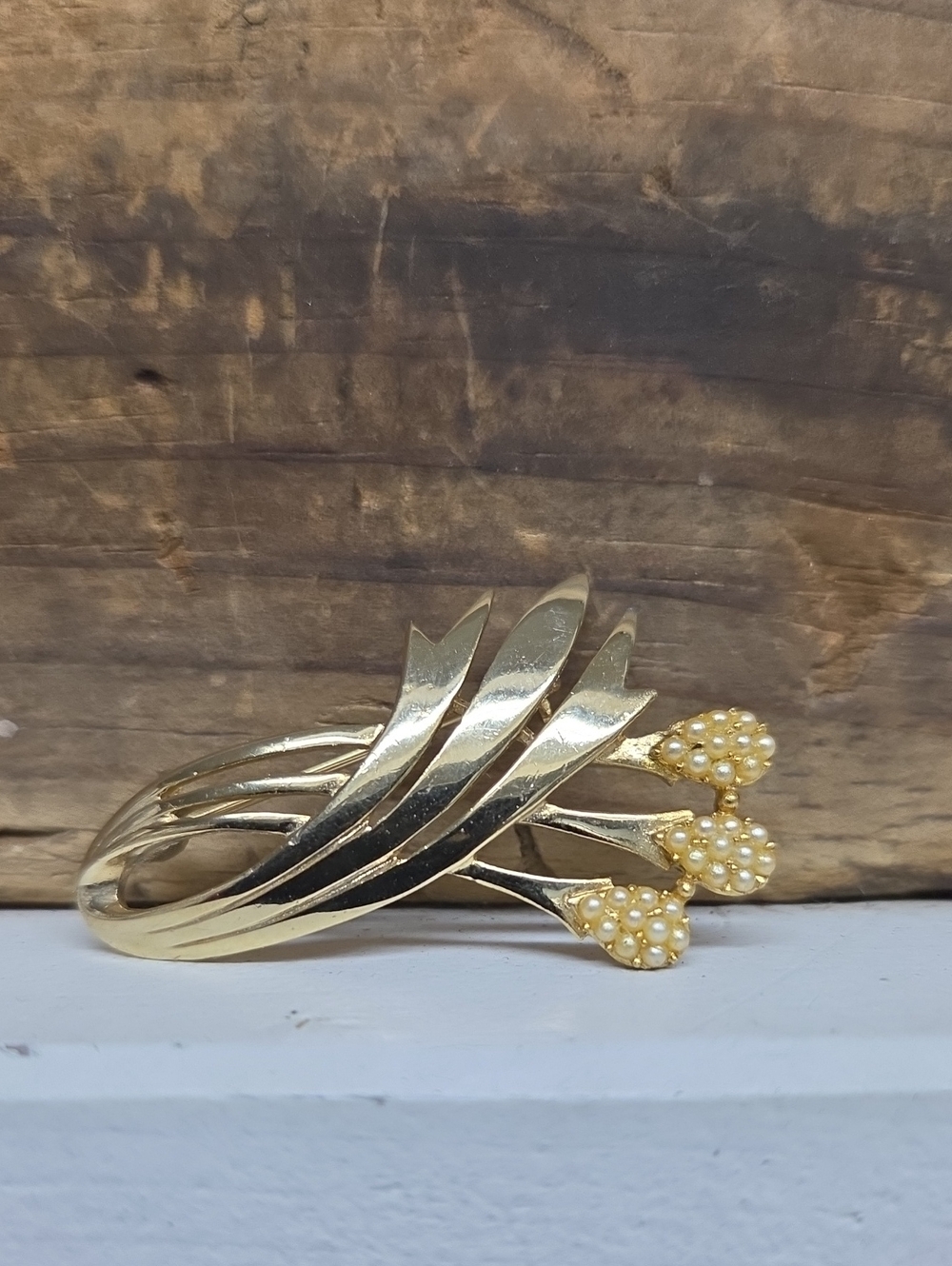 Vintage Gold Tone And Mini Pearl Clusters Brooch